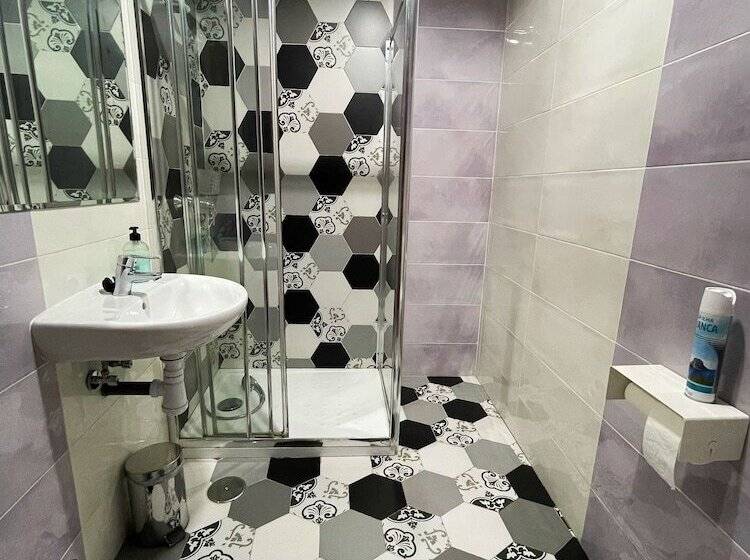 غرفة قياسية حمام مشترك, Pensión Alicante San Nicolás