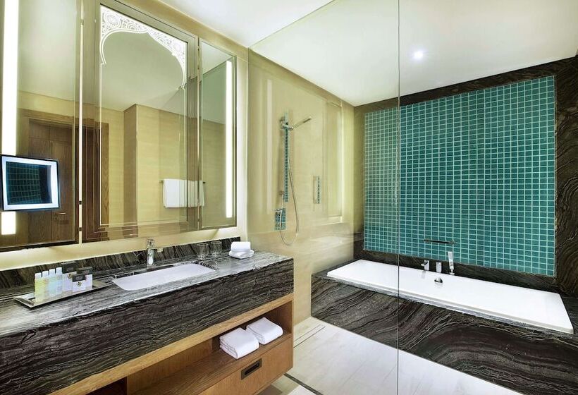 Club Room Sea View, Doubletree By Hilton Resort & Spa Marjan Island