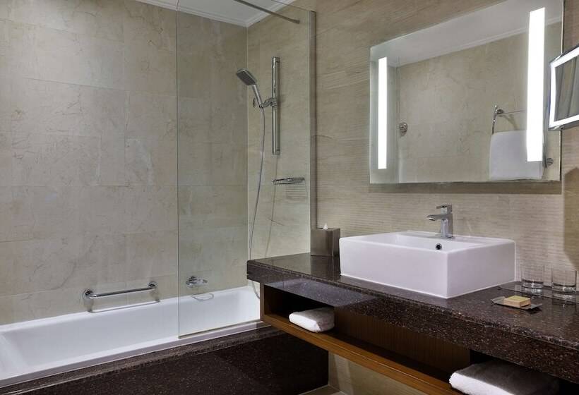 Семейный Номер Вид на Море, Doubletree By Hilton Resort & Spa Marjan Island