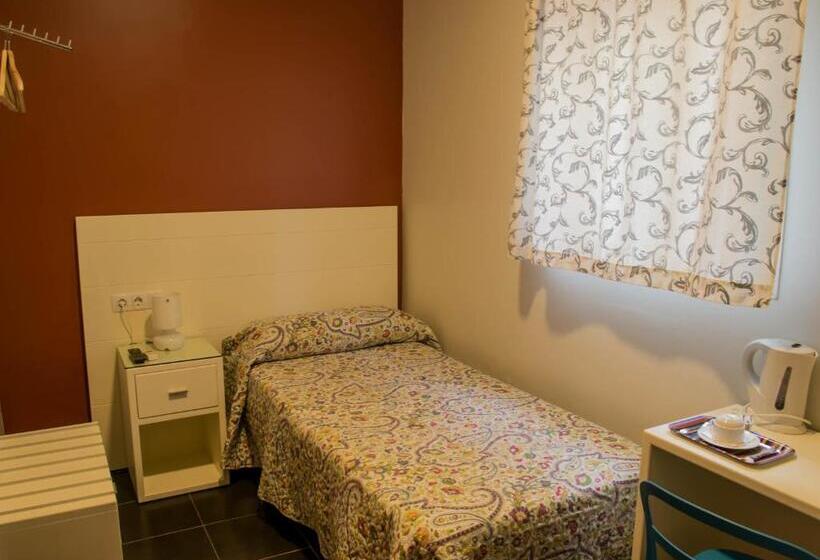 اتاق استاندارد یک نفره, Hostal San Vicente Ii
