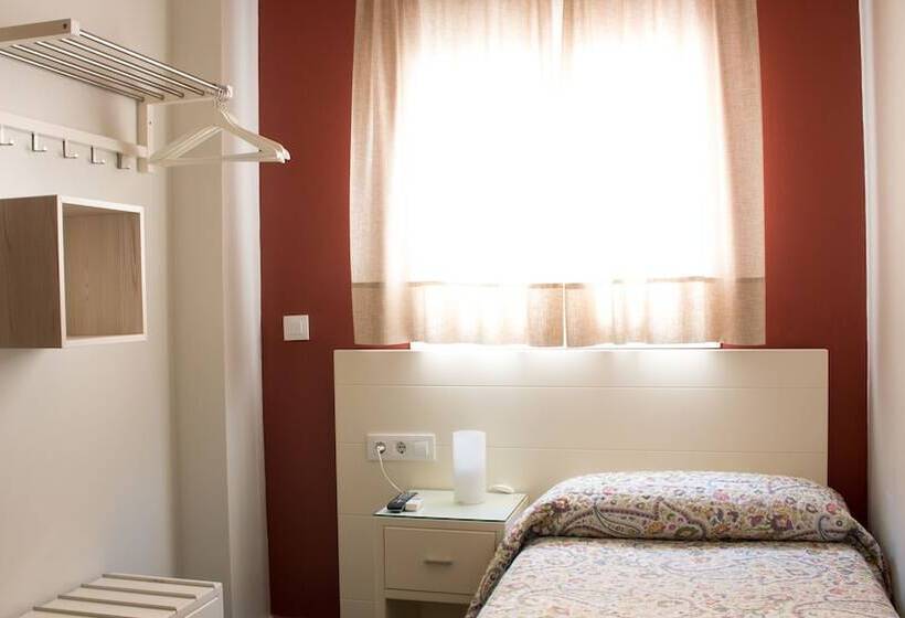 اتاق استاندارد یک نفره, Hostal San Vicente Ii