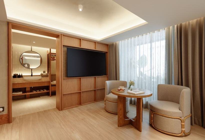 اتاق لوکس با تخت بزرگ, Ad Lib Hotel Bangkok