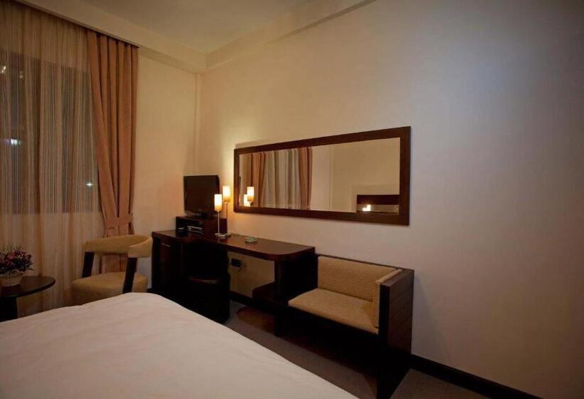 اتاق استاندارد, Aria