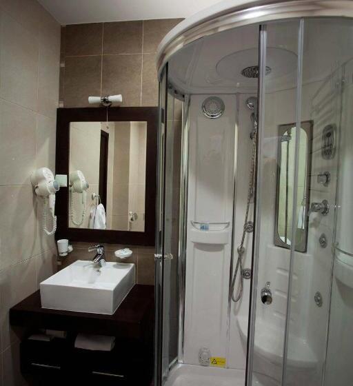 سوییت جونیور, Aria