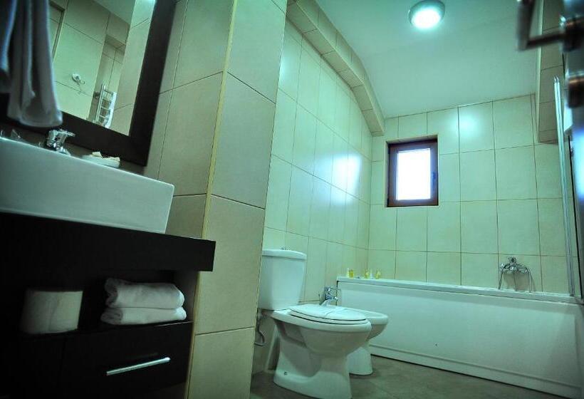 سوییت لوکس, Aria