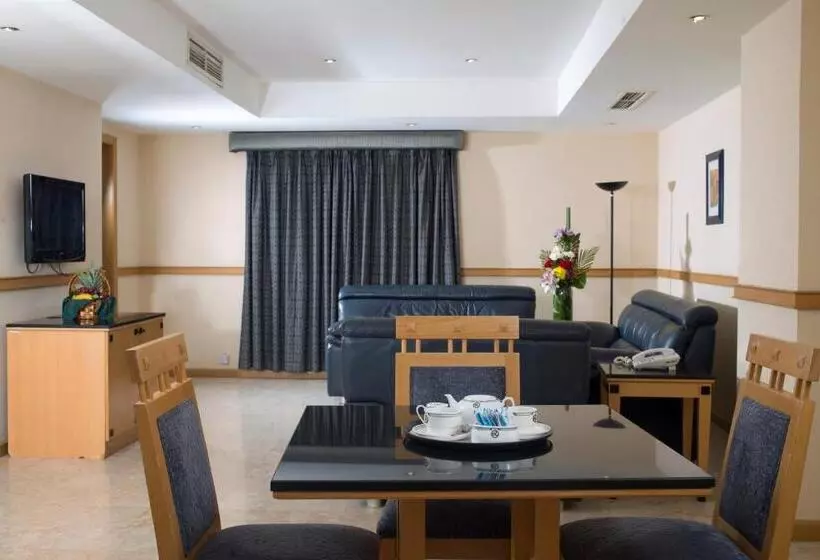 سوییت اجرایی, Baisan International