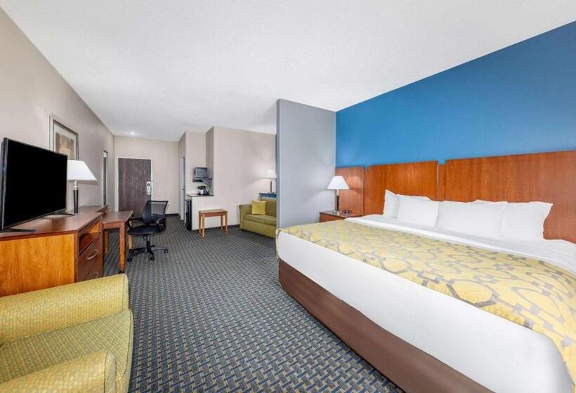 جناح لذوى الاحتياجات الخاصة, Baymont By Wyndham Pratt