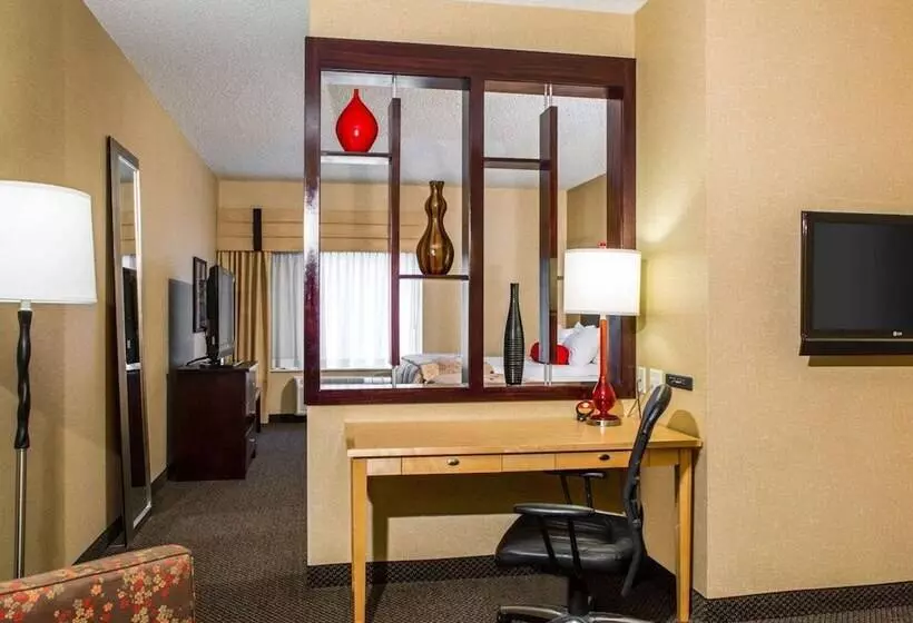سوئیت برای معلولان, Cambria Hotel Traverse City