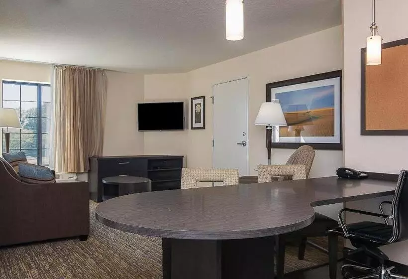 スタンダードスタジオ, Candlewood Suites Bloomington, An Ihg