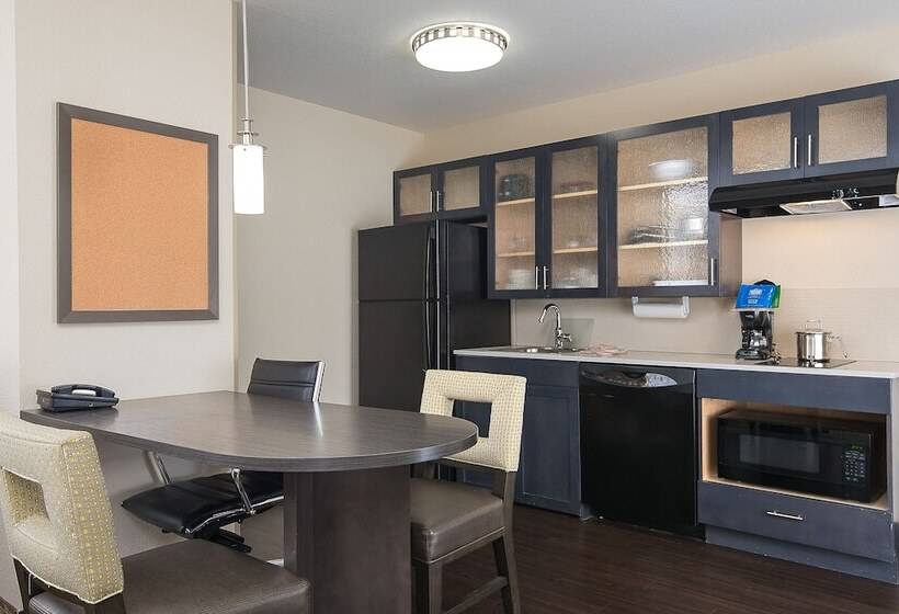 סוויטה, Candlewood Suites Bloomington, An Ihg