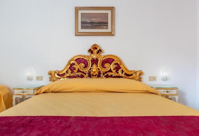 اتاق کلاسیک سه تخته, Casa Boccassini