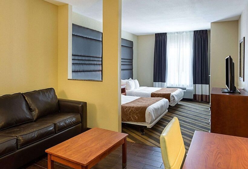 סוויטה, Comfort Suites Near Tanger Outlet Mall