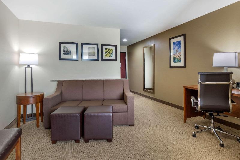 Люкс Кровать Кинг, Comfort Suites Pflugerville  Austin North