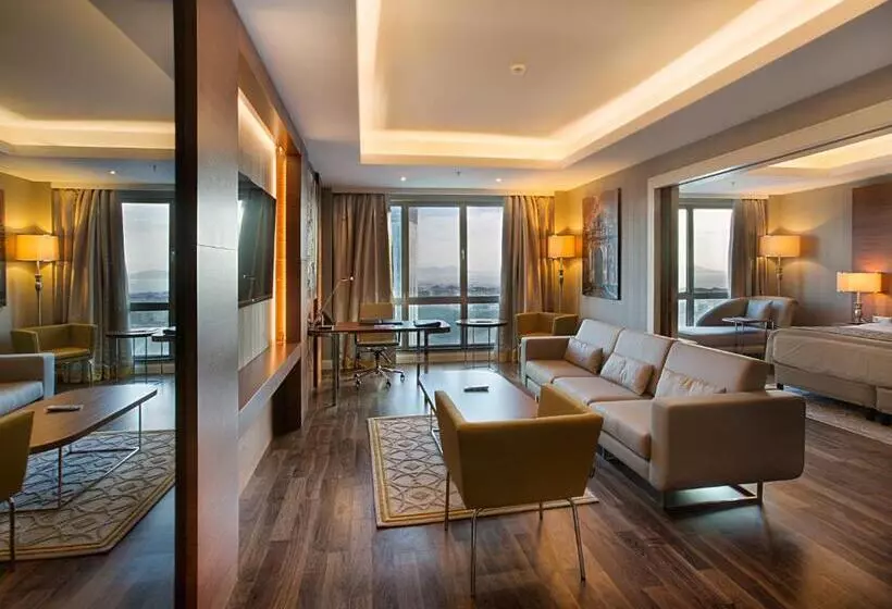 エグゼクティブ スイート、眺望あり, Dedeman Bostanci Istanbul Hotel & Convention Center