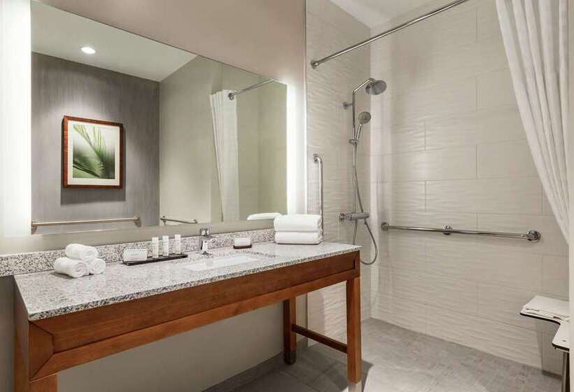 اتاق استاندارد, Doubletree By Hilton Chattanooga Hamilton Place