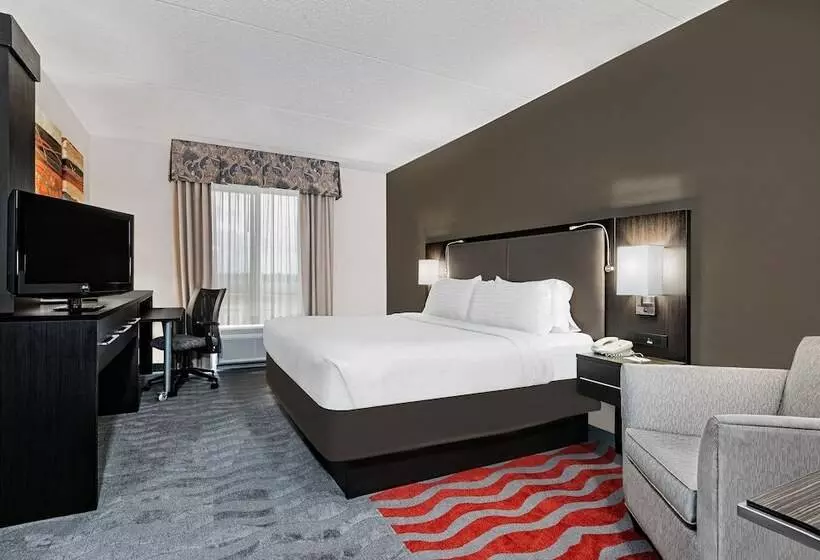 سوئیت برای معلولان, Holiday Inn & Suites College Station Aggieland, An Ihg
