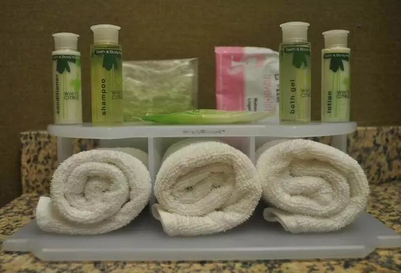 スイート, Holiday Inn Express Greensburg, An Ihg