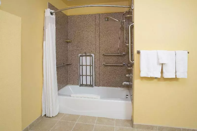 身障者適用スイートルーム, Holiday Inn Express & Suites Denver North   Thornton, An Ihg