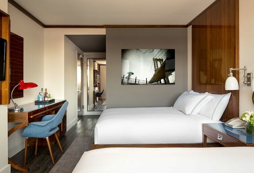 高级大房间, Hugo