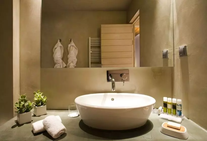 سوییت جونیور, Kipi Suites