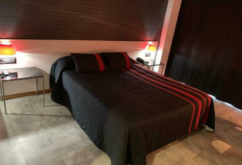 غرفة قياسية, La Suite