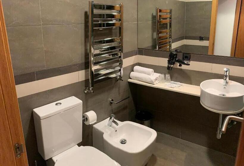 غرفة قياسية, La Suite