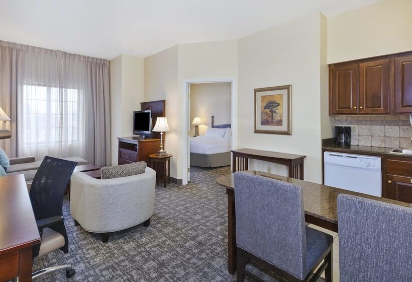 Люкс, Staybridge Suites Lansing   Okemos By Ihg