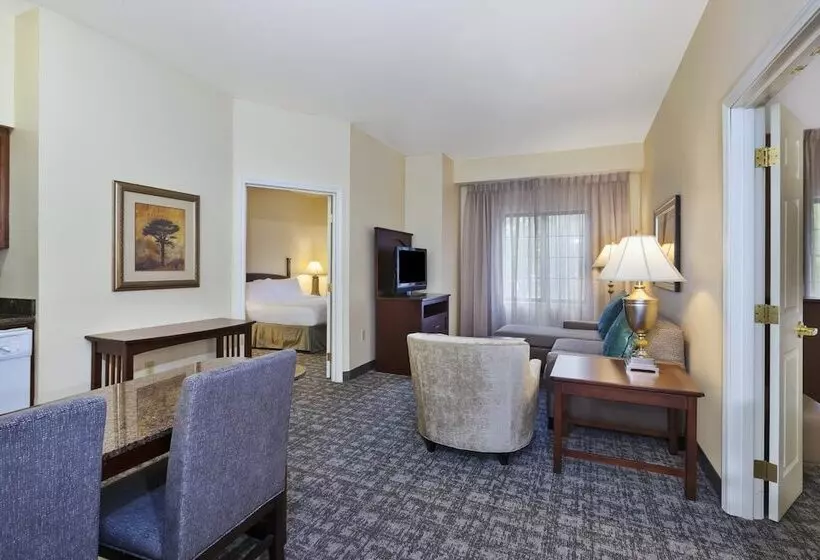 ２ベッドスイートルーム, Staybridge Suites Lansing   Okemos By Ihg
