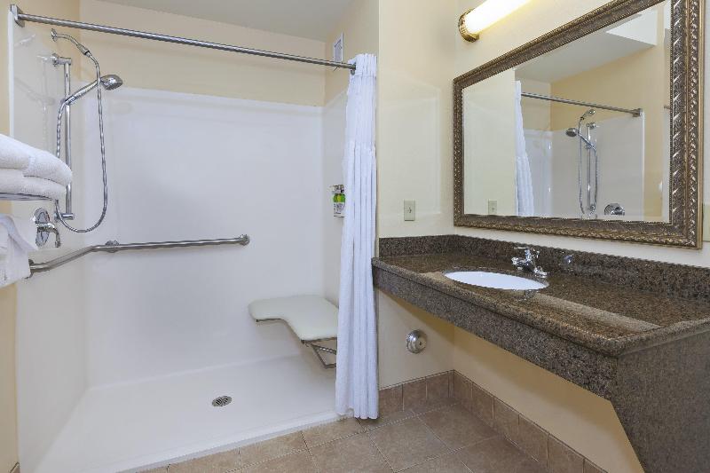 سوئیت برای معلولان, Staybridge Suites Lansing   Okemos By Ihg