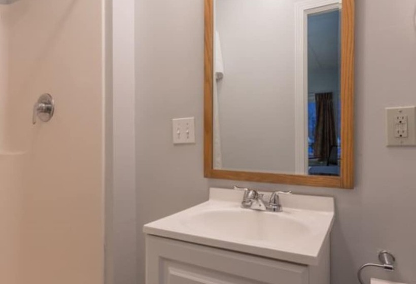 غرفة قياسية سرير مزدوج, Winnisquam Lake Inn