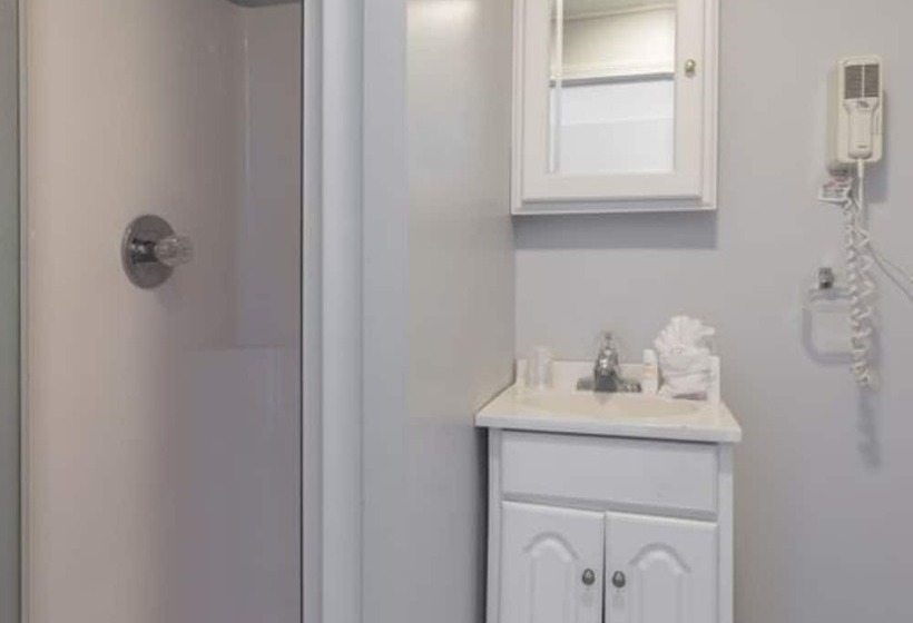 غرفة أساسية سرير مزدوج, Winnisquam Lake Inn