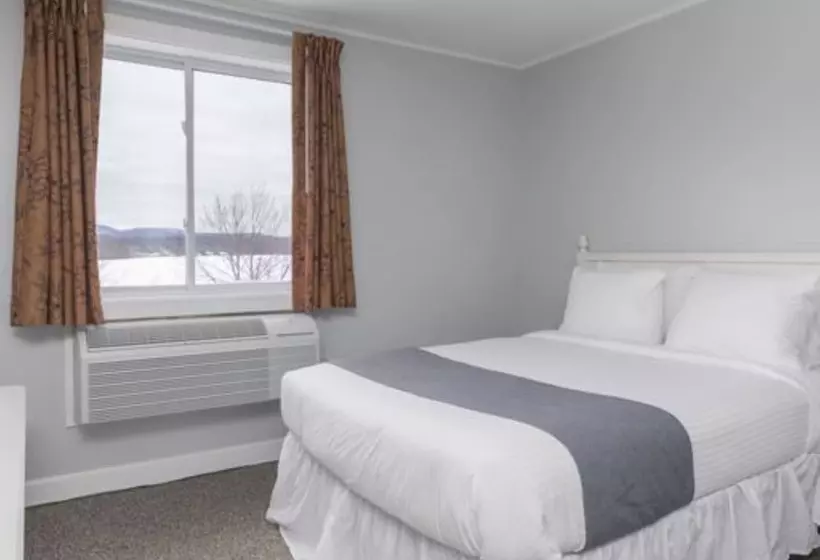 ダブルベッドのベーシックルーム, Winnisquam Lake Inn