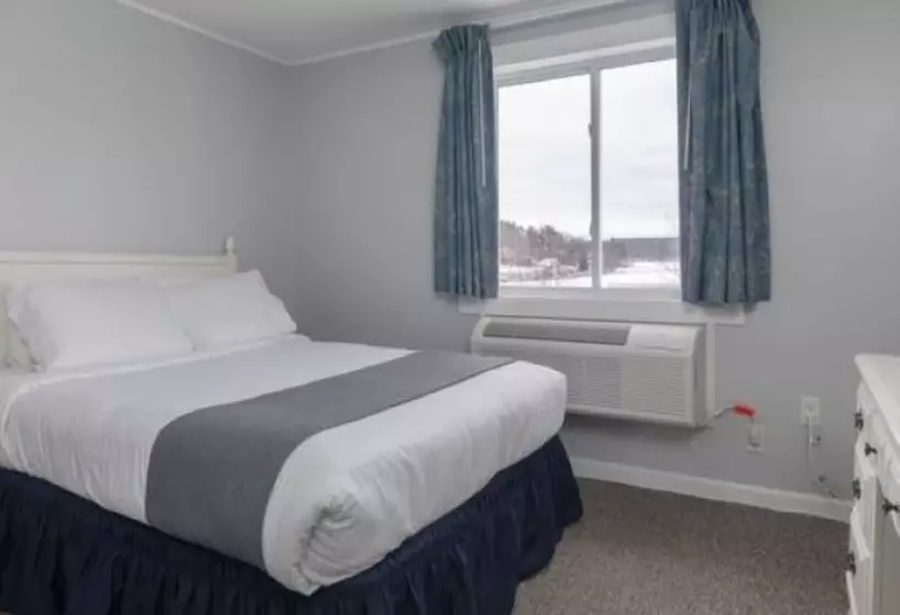 ダブルベッドのベーシックルーム, Winnisquam Lake Inn