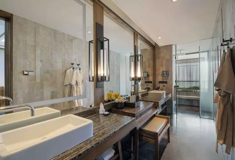オーシャンビューのダブルベッドクラシックルーム, Intercontinental Sanya Haitang Bay Resort, An Ihg