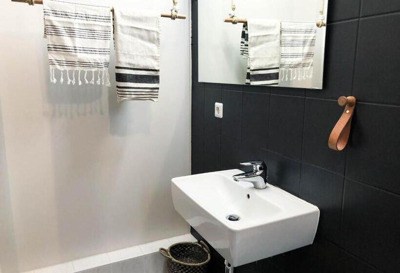 اتاق استاندارد یک نفره, Pension Absolut Berlin