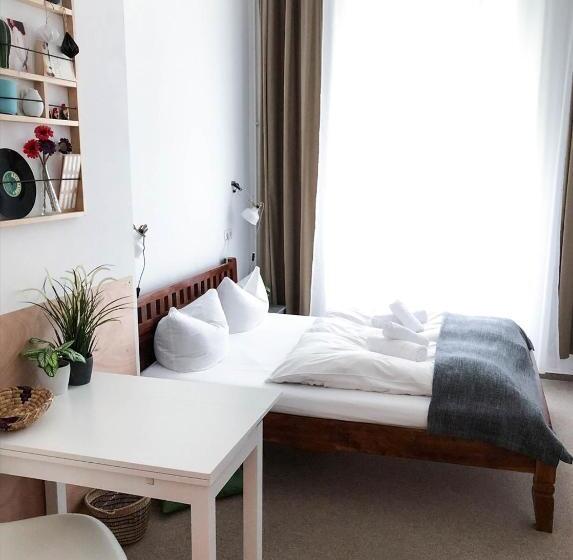 اتاق استاندارد, Pension Absolut Berlin