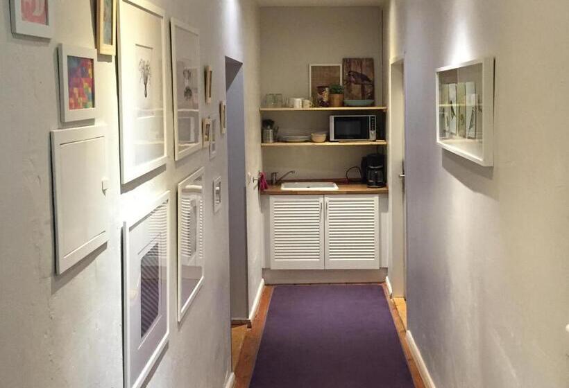 اتاق اکونومی, Pension Absolut Berlin