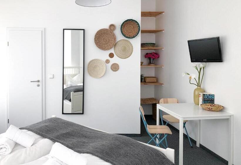 اتاق اکونومی, Pension Absolut Berlin