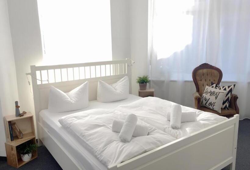 اتاق اکونومی, Pension Absolut Berlin