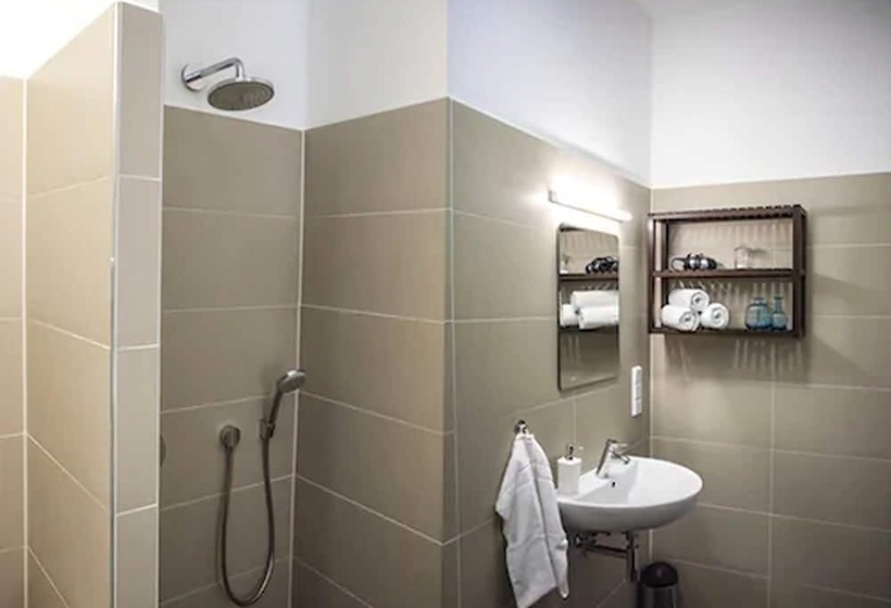 سوییت, Pension Absolut Berlin