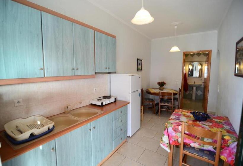 آپارتمان خانوادگی, Acapulco Marinos Apartments Adults Only