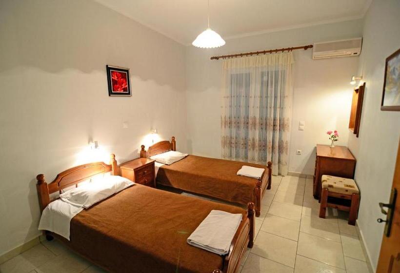 آپارتمان خانوادگی, Acapulco Marinos Apartments Adults Only