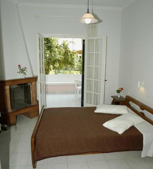 آپارتمان خانوادگی, Acapulco Marinos Apartments Adults Only