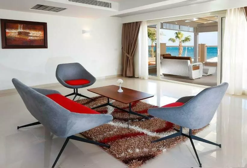سوئیت رویال, Pickalbatros White Beach Resort  Hurghada