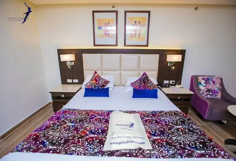 اتاق لوکس با چشم‌انداز دریا, Pickalbatros White Beach Resort  Hurghada