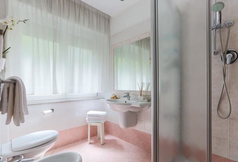 חדר סטנדרט לארבעה, Aldebaran