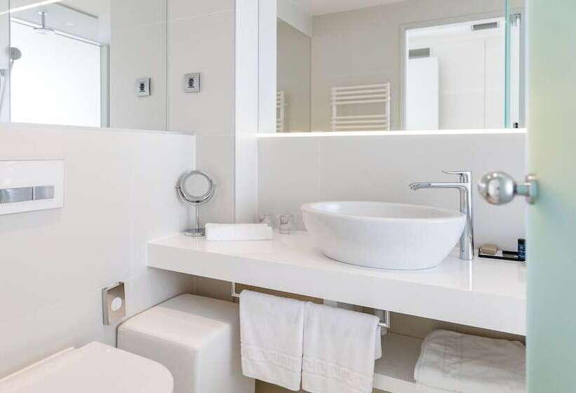 Номер Deluxe Вид на Море, Luxury Hotel Amabilis