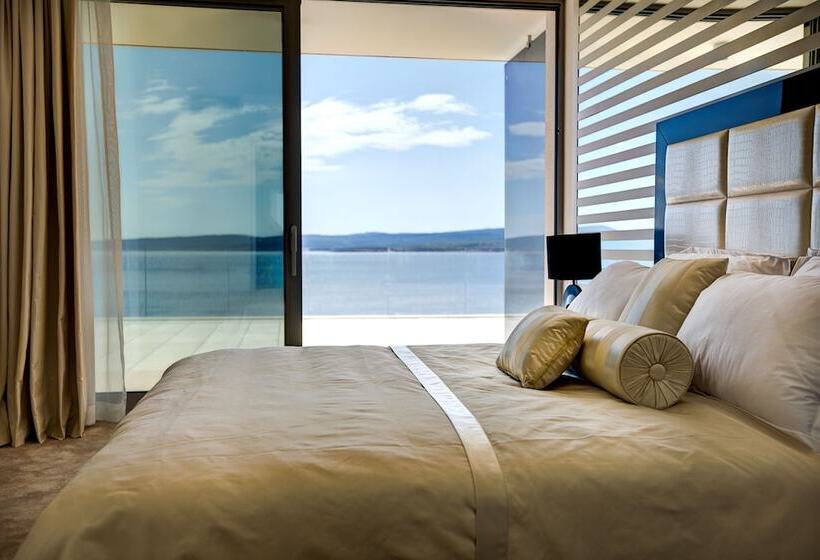 Президентский Люкс, Luxury Hotel Amabilis