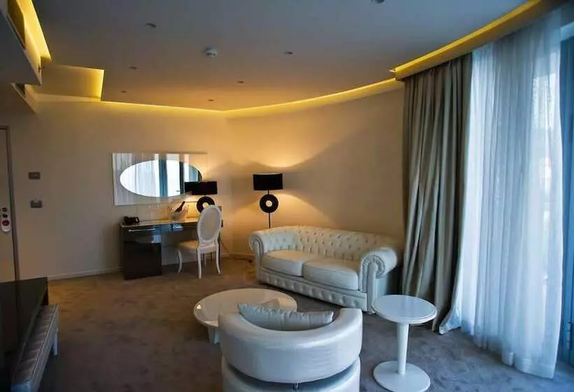 プレジデントスイートルーム, Luxury Hotel Amabilis