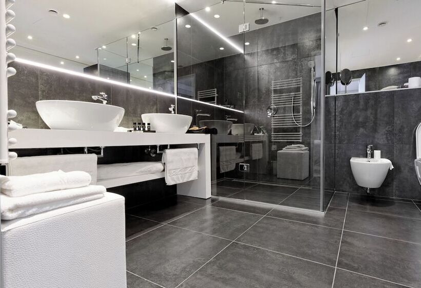 Президентский Люкс, Luxury Hotel Amabilis